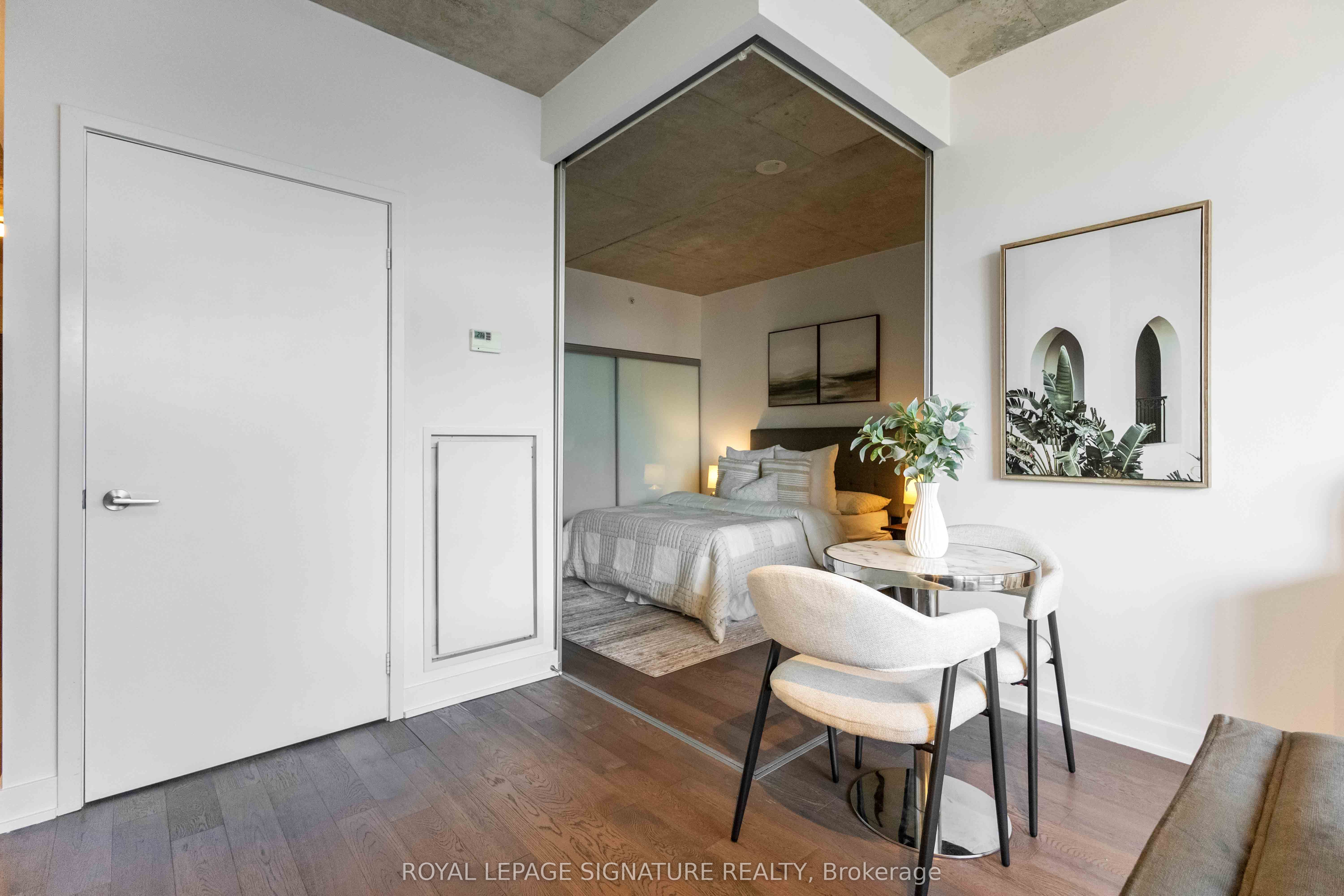 1190 Dundas Street E 406