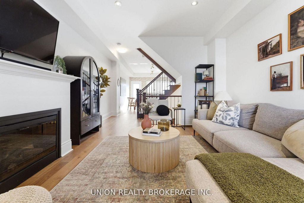 Photo of 293 Kingston Road, Toronto, ON M4L 1T6 (MLS # E12870156)