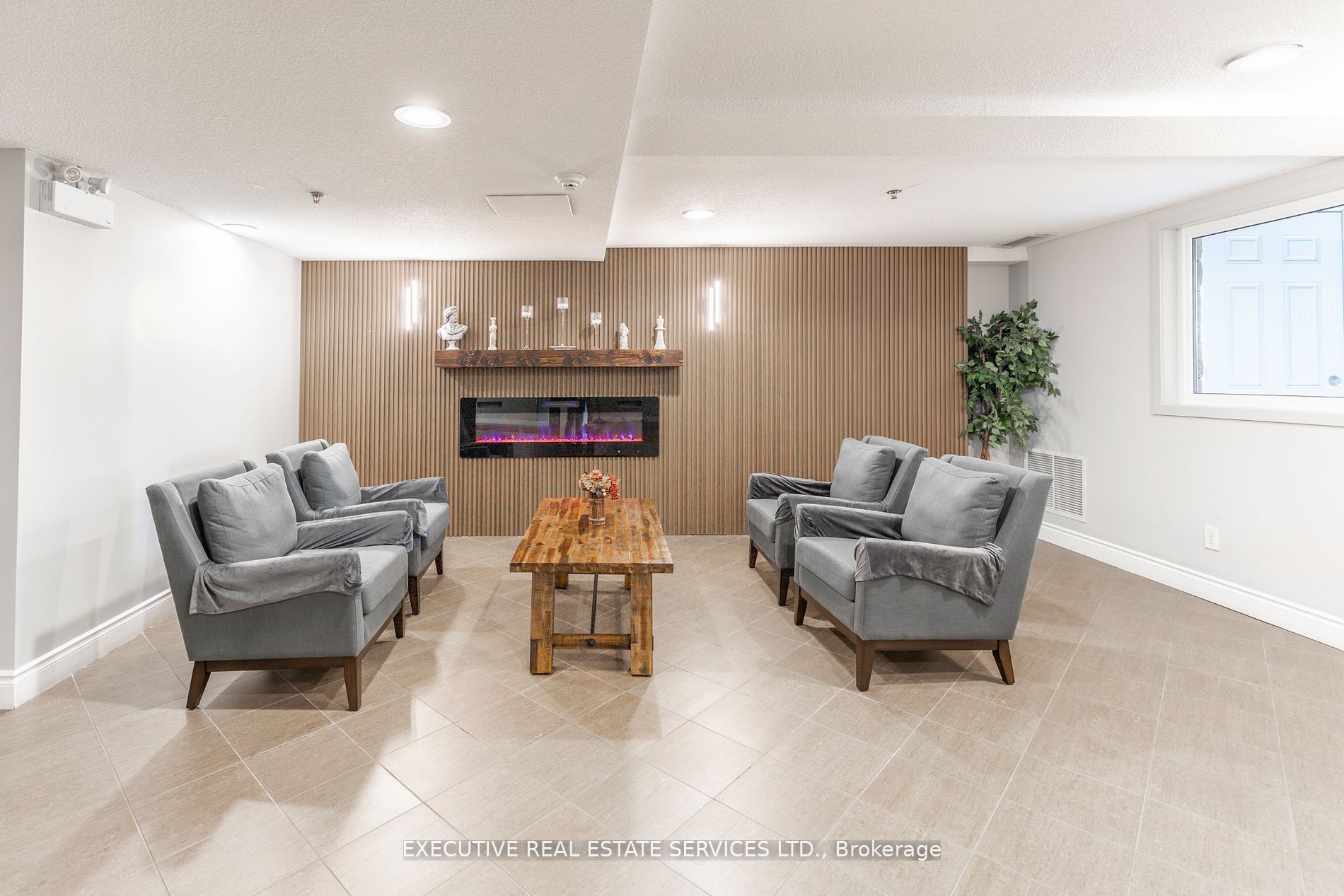 4 Dayspring Circle #203