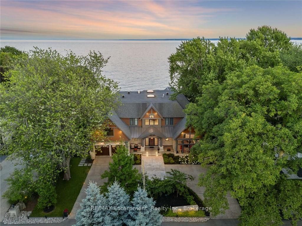 Photo of 140 Secord Lane, Burlington, ON L7L 2H7 (MLS # W13577128)