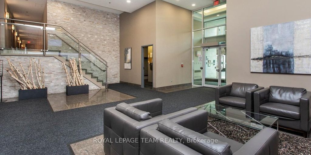 Photo of 238 Besserer Street #308, Lower Town - Sandy Hill, ON K1N 6B1 (MLS # X13008250)