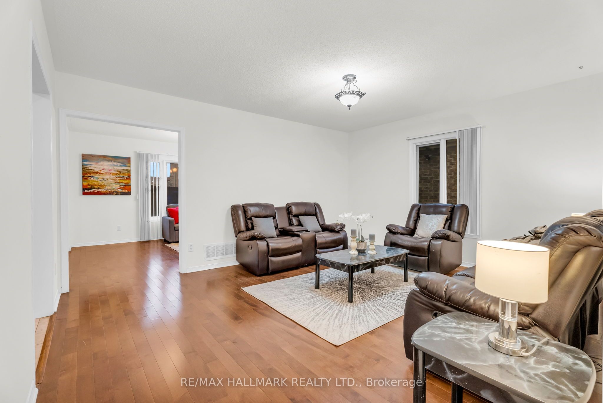 16 Pacific Wind Crescent