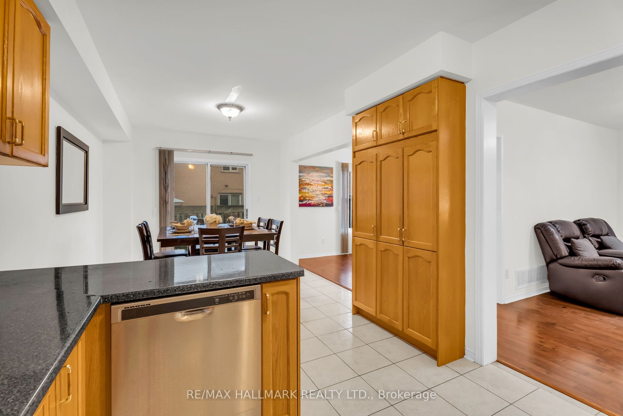 16 Pacific Wind Crescent