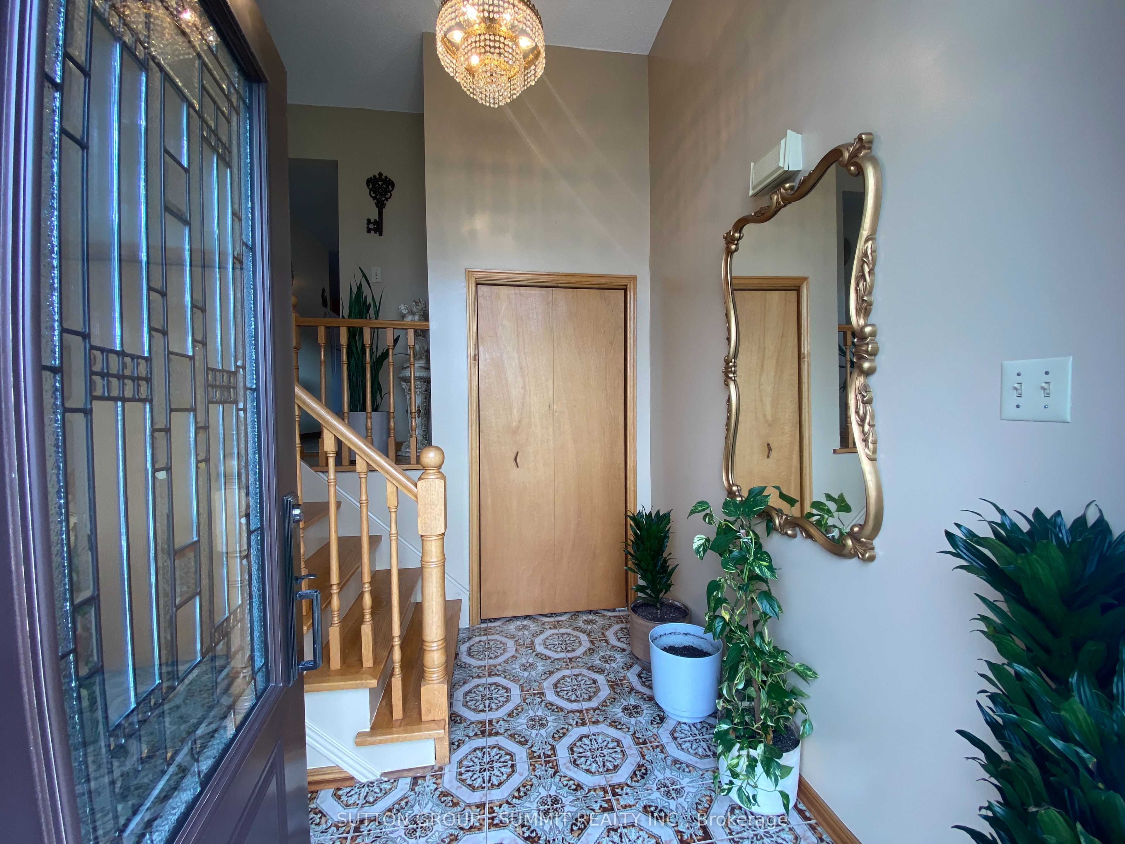 1571 CORKSTONE Glade