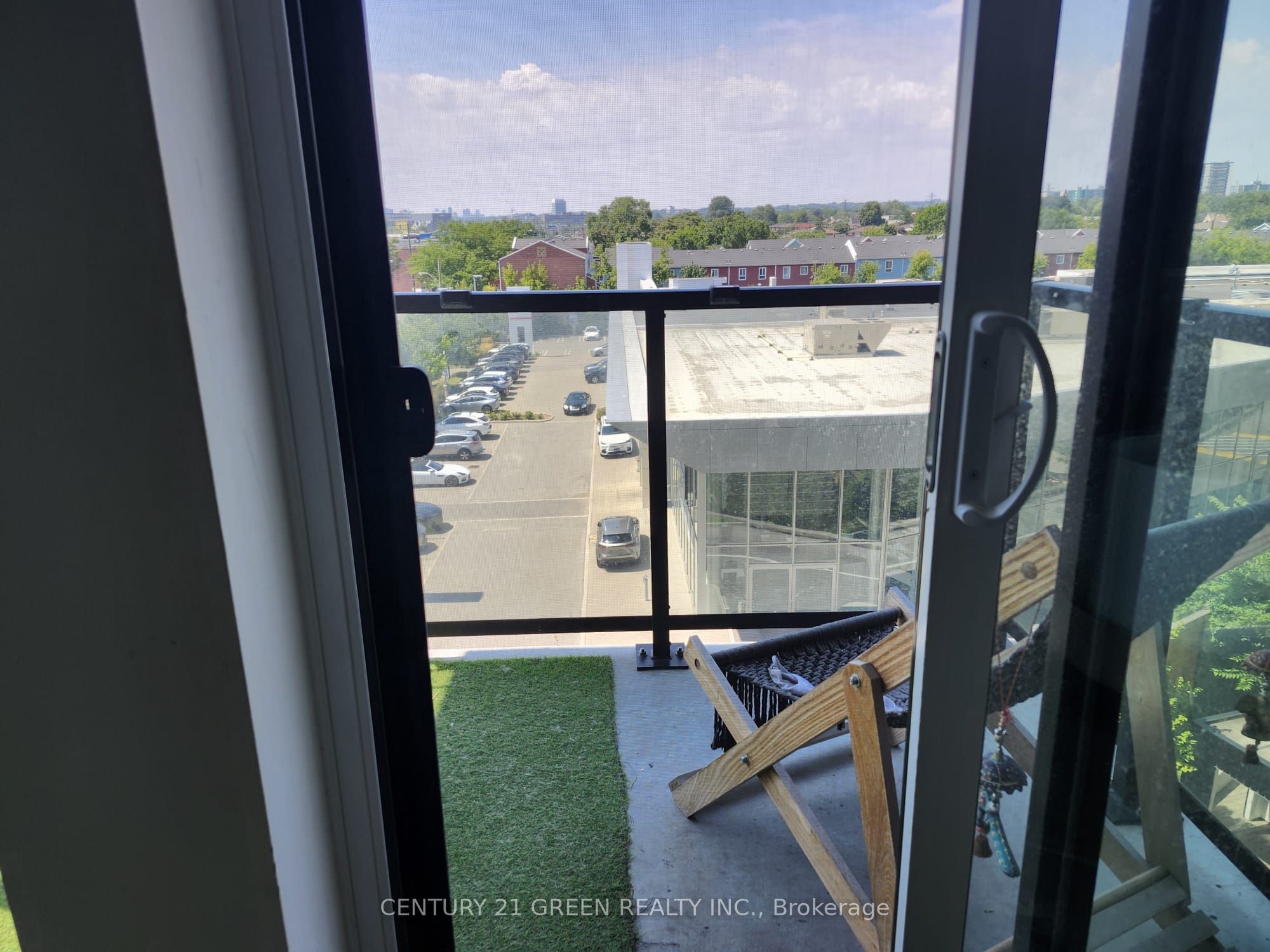 2300 St. Clair Avenue W 502