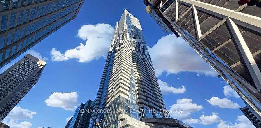 Photo of 1 Bloor Street #3208, Toronto, ON M4W 0A8 (MLS # C13425510)