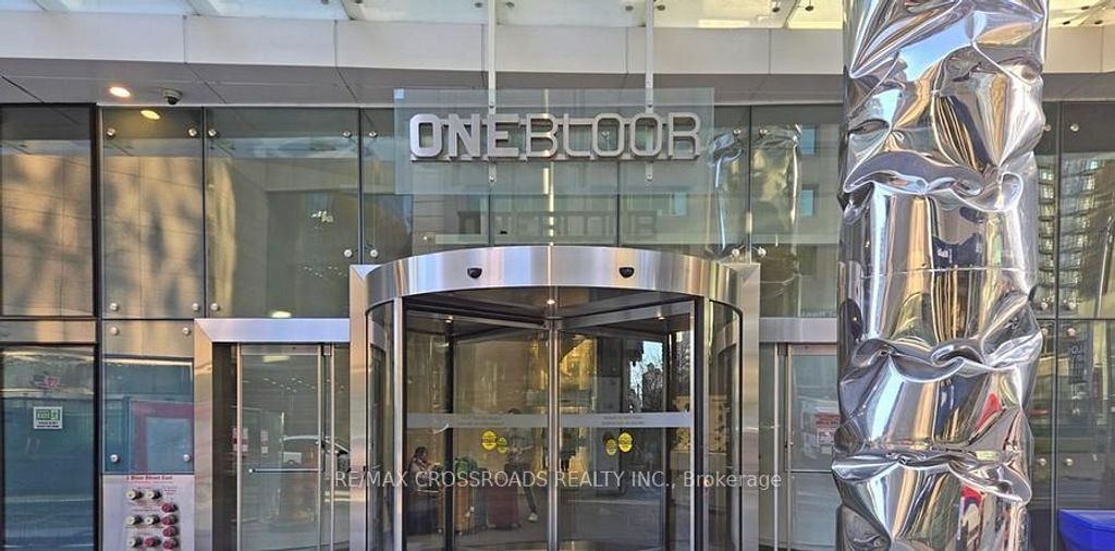 Photo of 1 Bloor Street #3208, Toronto, ON M4W 0A8 (MLS # C13425510)