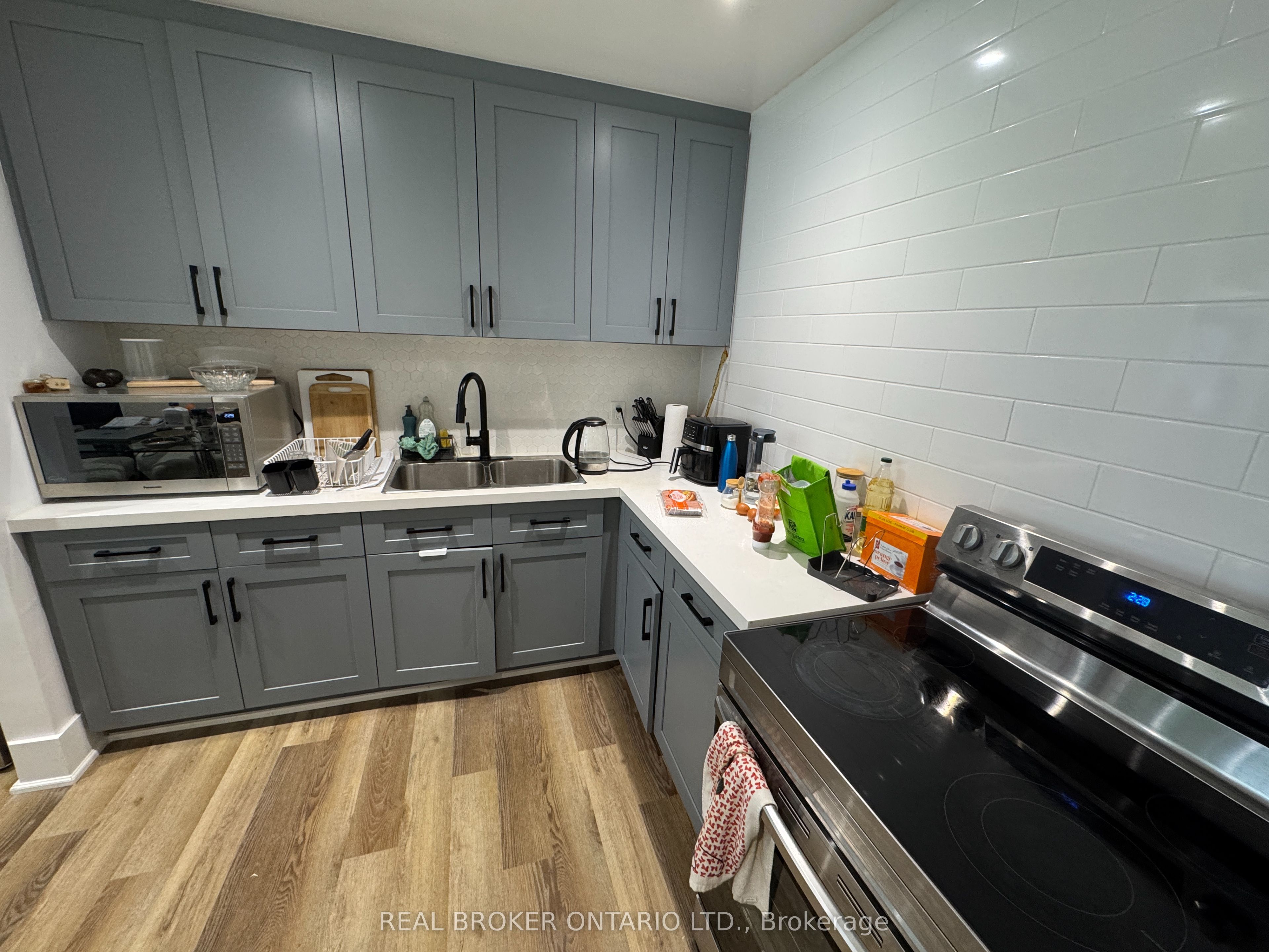 50 Benson Avenue 2B