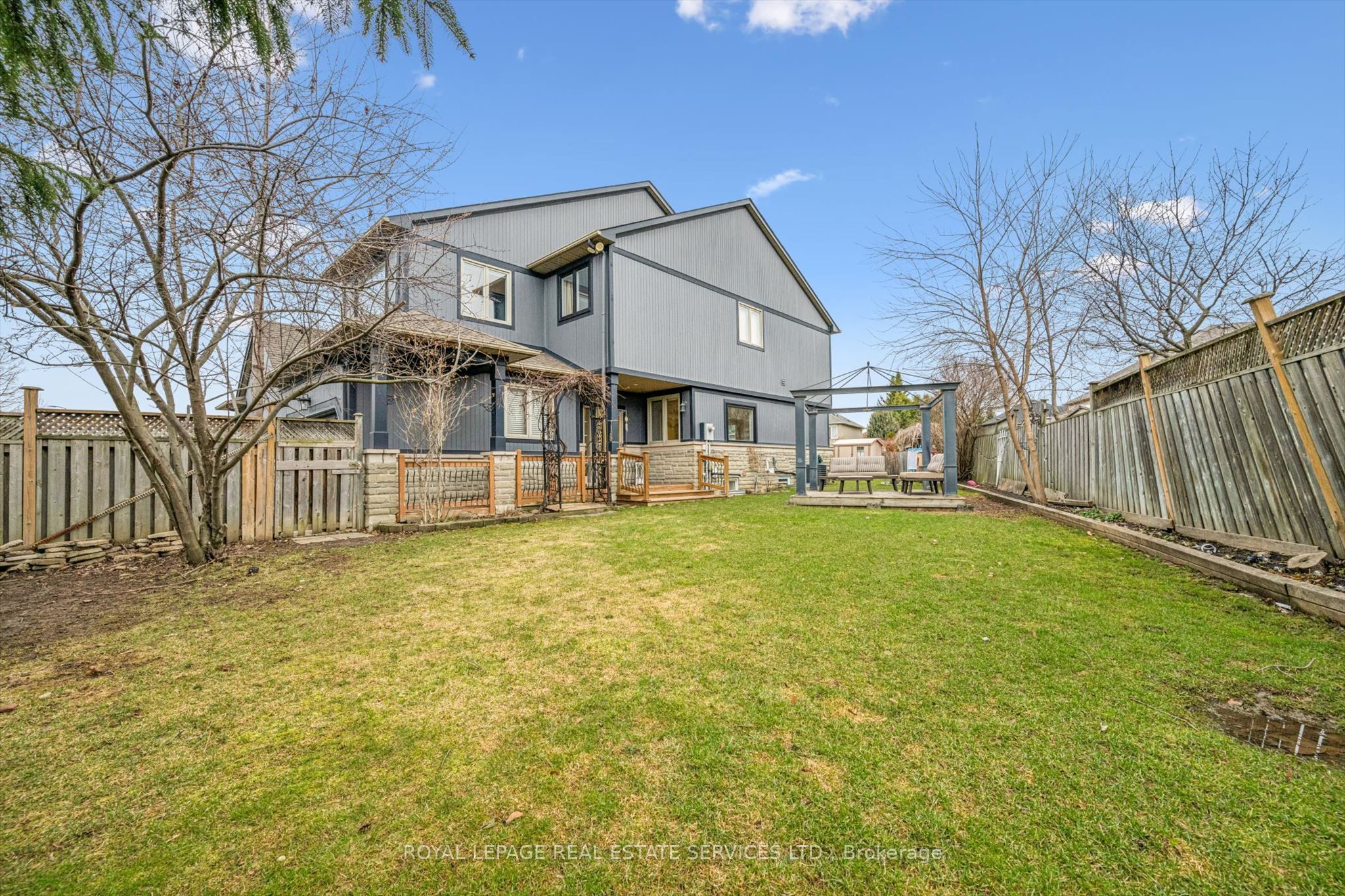 1888 Stevington Crescent