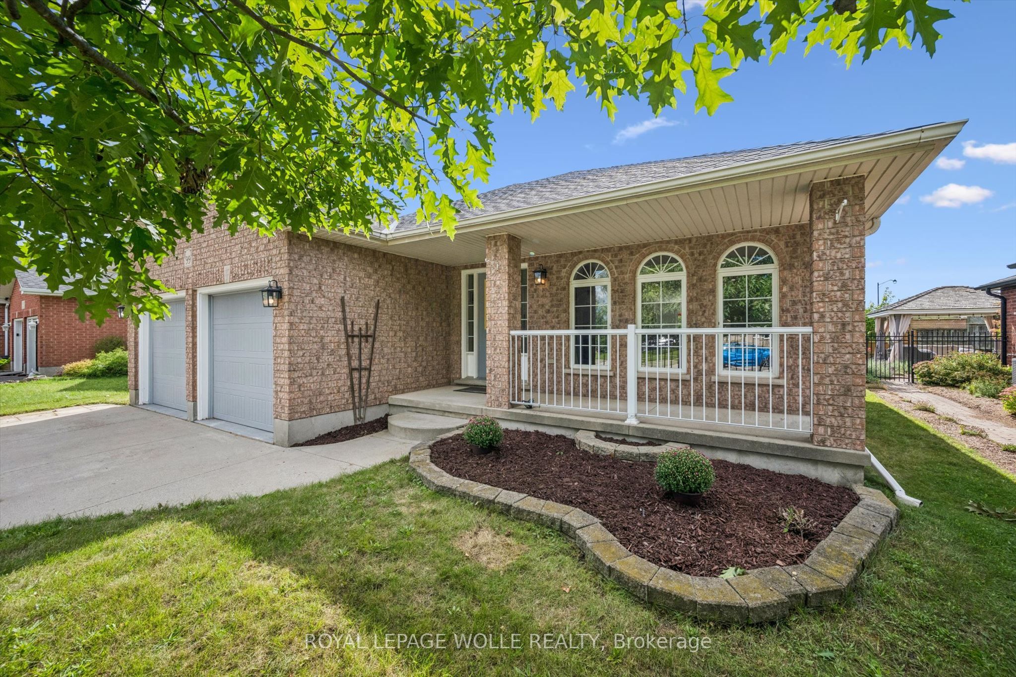 99 Westcliff Way