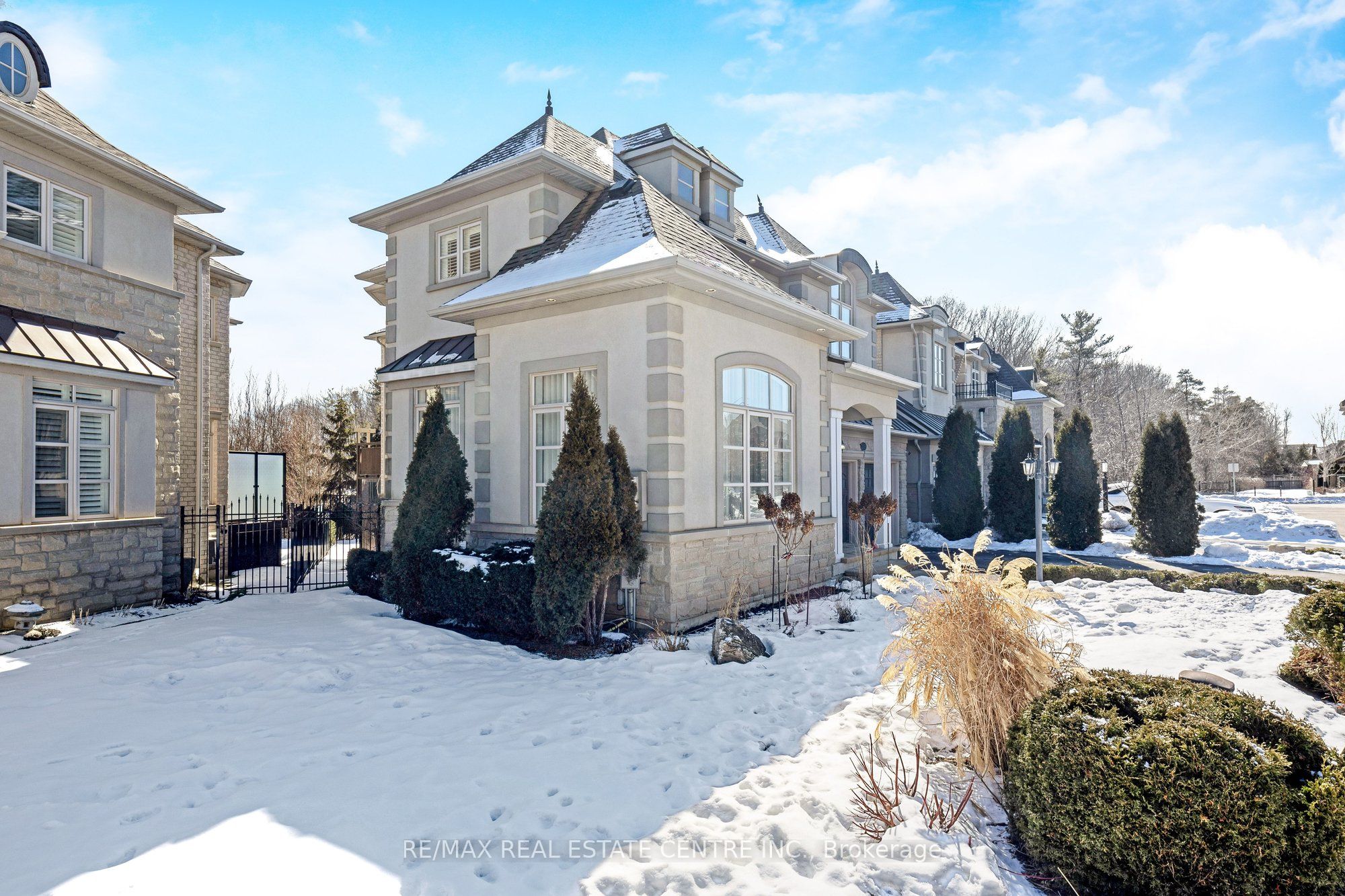 3168 Watercliffe Court