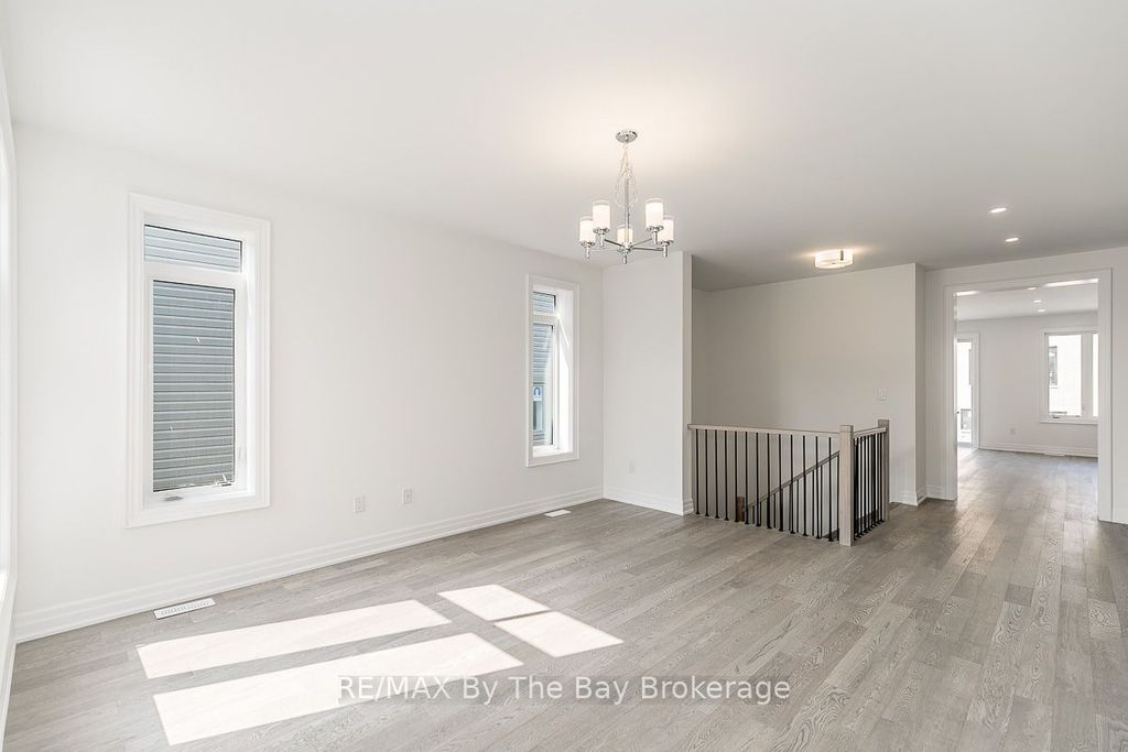Photo of 3 ROSANNE Circle, Wasaga Beach, ON L9Z 0N4 (MLS # S12704670)