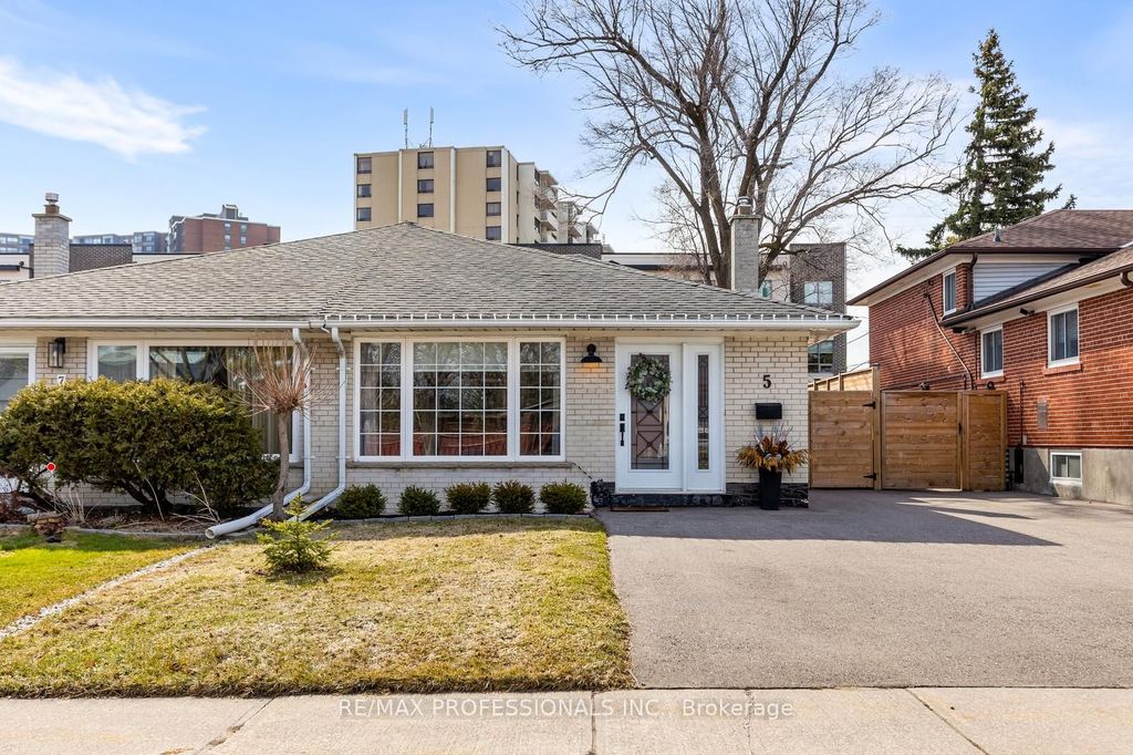 Photo of 5 Birgitta Crescent, Toronto, ON M9C 3W1 (MLS # W12946952)