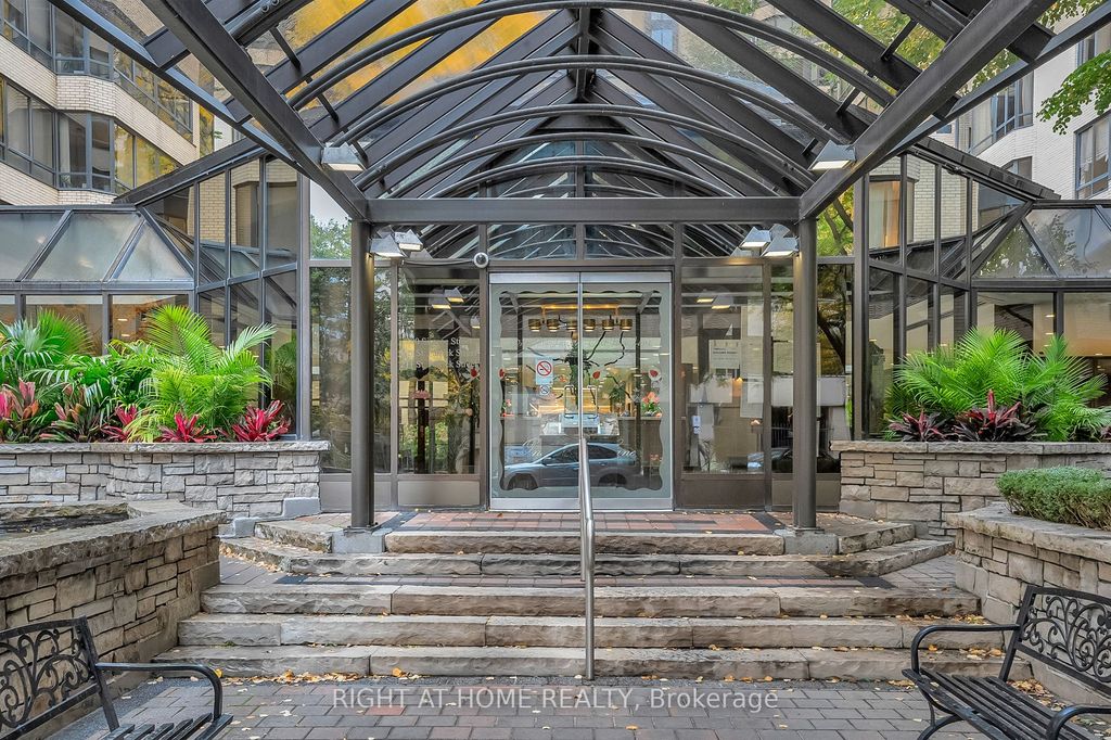 Photo of 195 St Patrick Street #604, Toronto, ON M5T 2Y8 (MLS # C12482852)