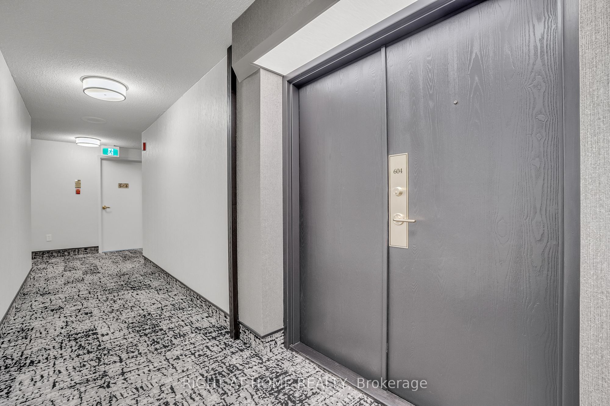 195 St Patrick Street 604