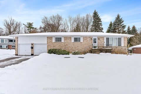 112 Park Street E Halton Hills ON L7G 2V4