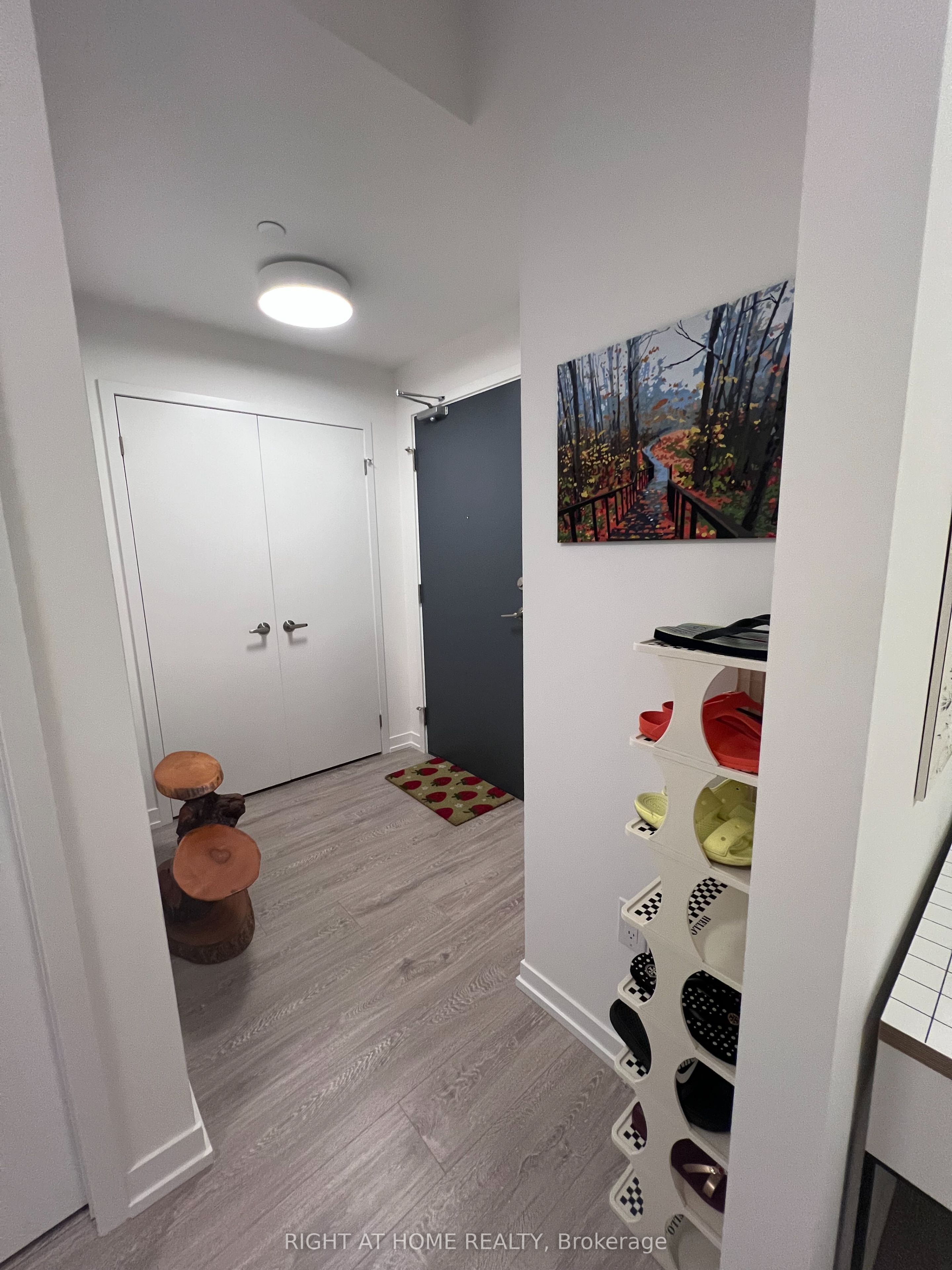 2485 Eglinton Avenue W 614