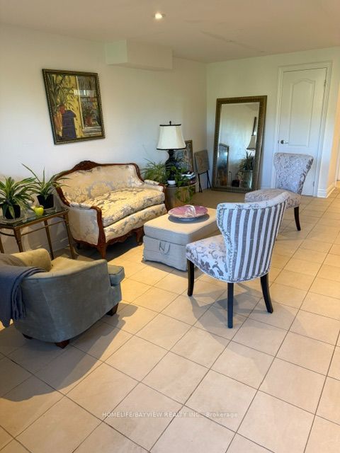 21 Bristlewood Crescent W/O Basement