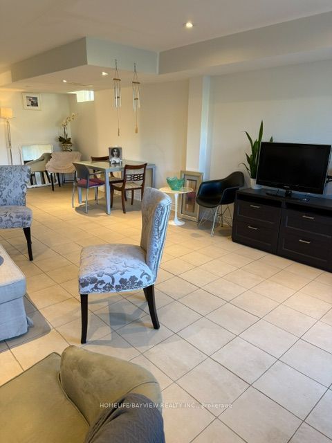 21 Bristlewood Crescent W/O Basement