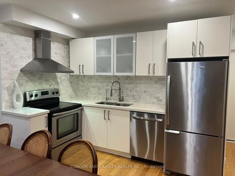 203 Fern Avenue 2 Toronto ON M6R 1K5