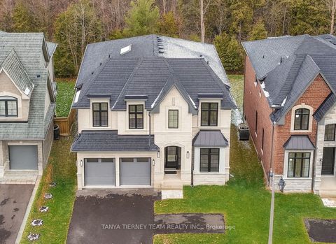 50 Carnwith Drive W Whitby ON L1M 2N1