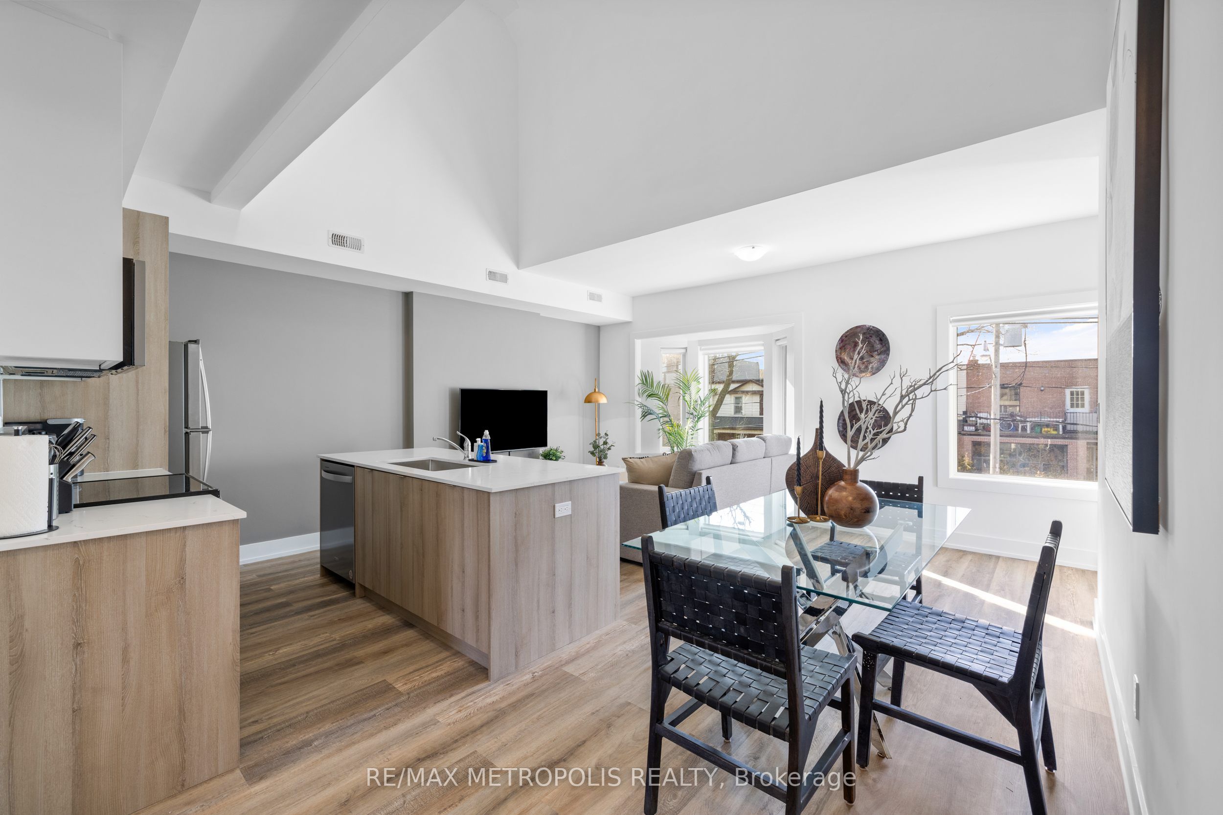 449 Lansdowne Avenue