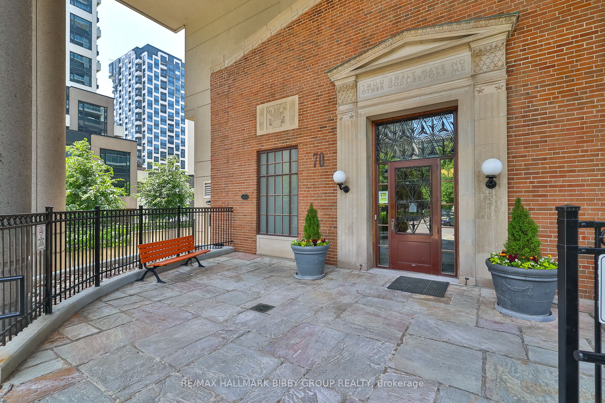 70 High Park Avenue 1304