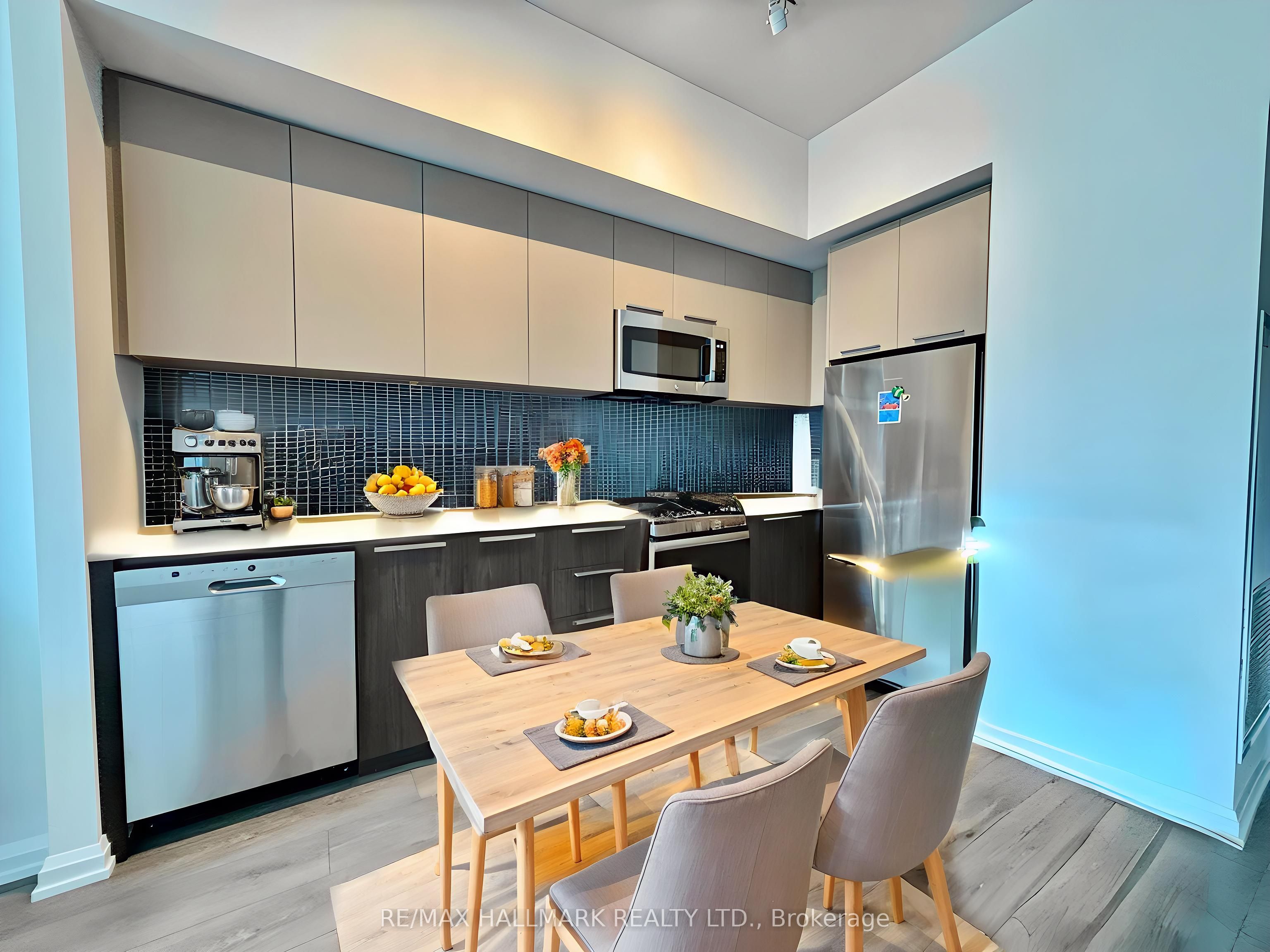4208 Dundas Street W 803