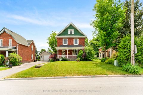 Photo of 1379 Killarney Beach Street, Innisfil, ON L0L 1W0 (MLS # N12404106)