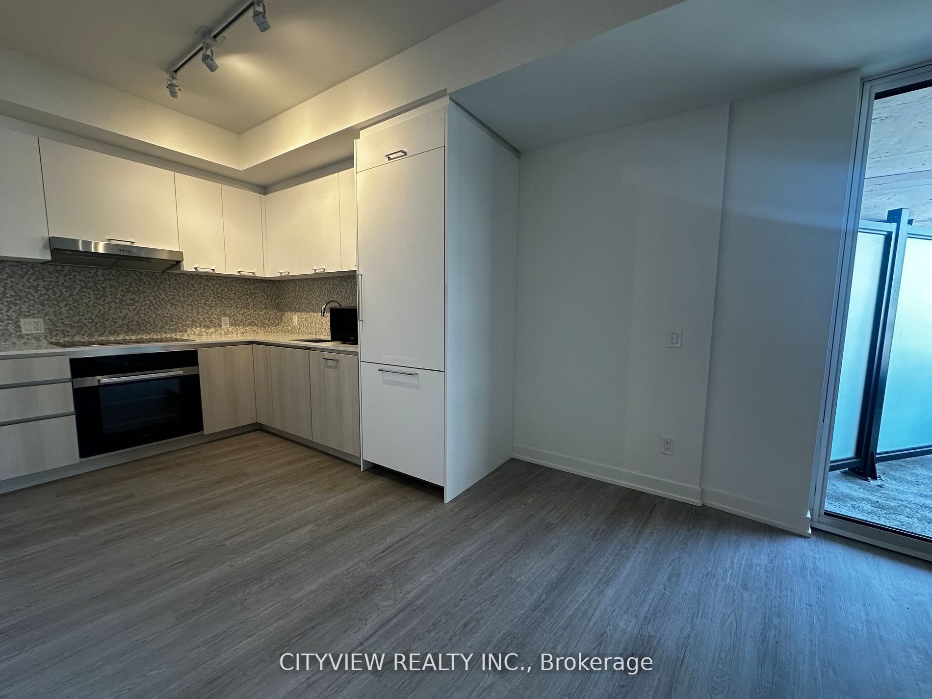 8188 Yonge Street 233