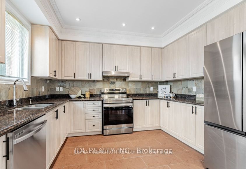 20 Ralph Chalmers Avenue ROOM A