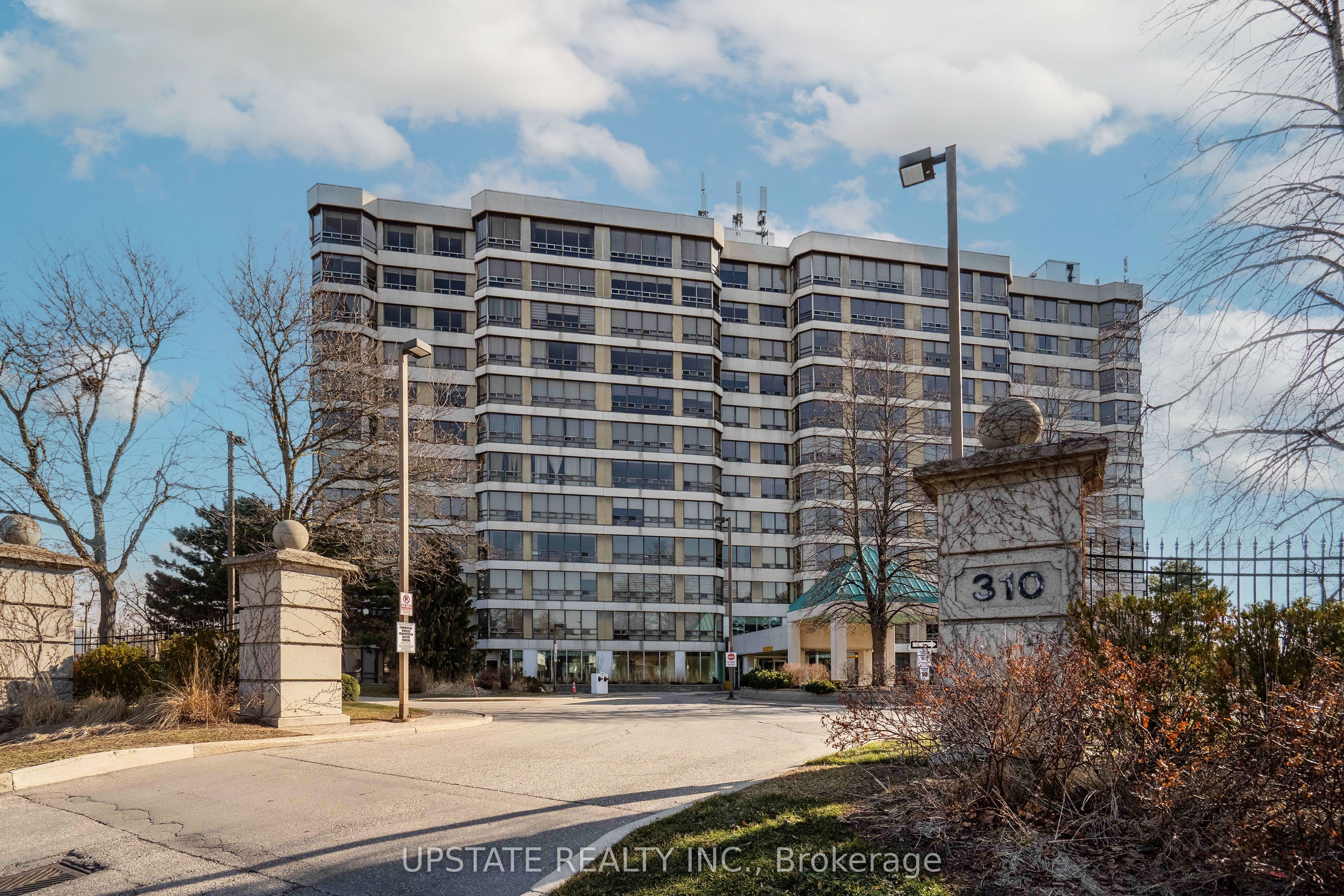 Photo 1 of 42 — 310 Mill Street S 306, Brampton, ON L6Y 3B1