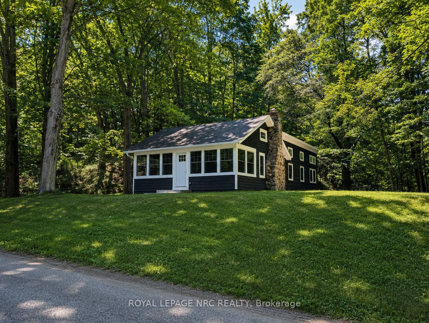 212 Holloway Bay Road S