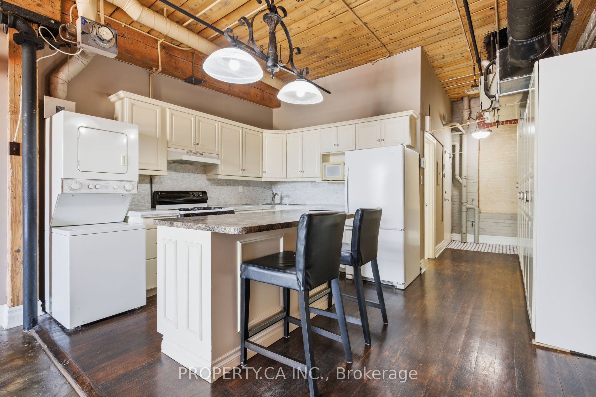 426 Queen Street E 405