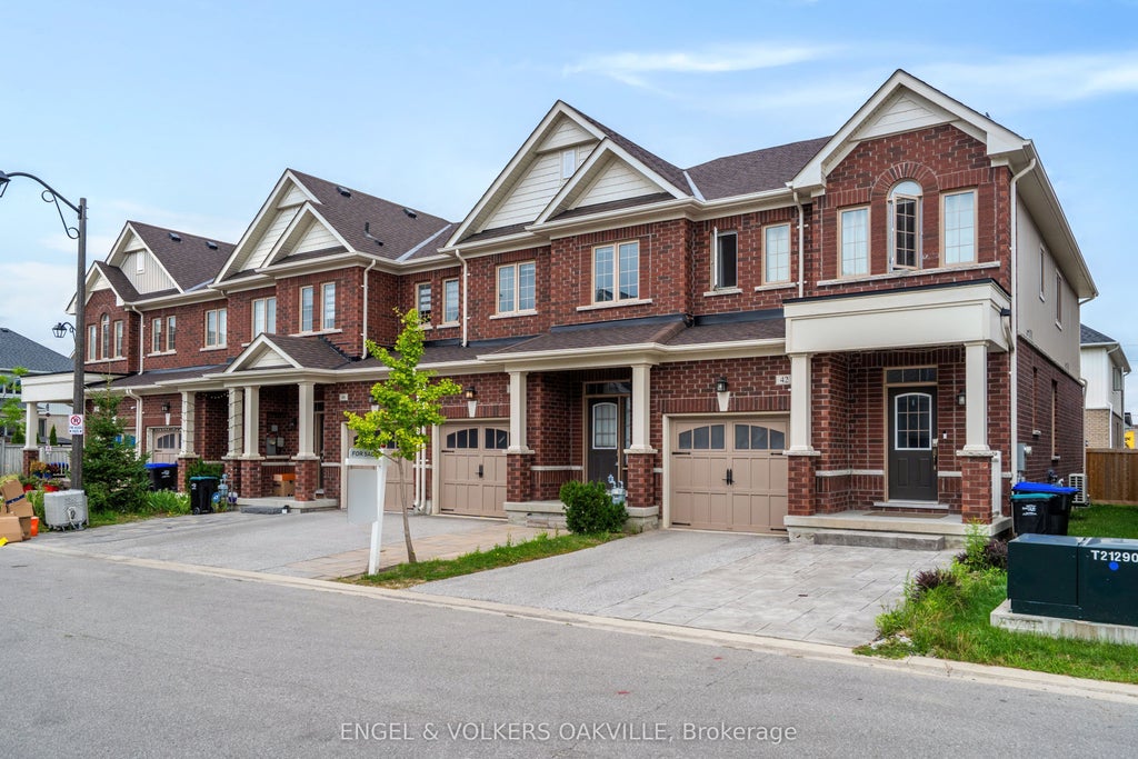 Photo of 44 Clifford Crescent, New Tecumseth, ON L0G 1W0 (MLS # N13818030)