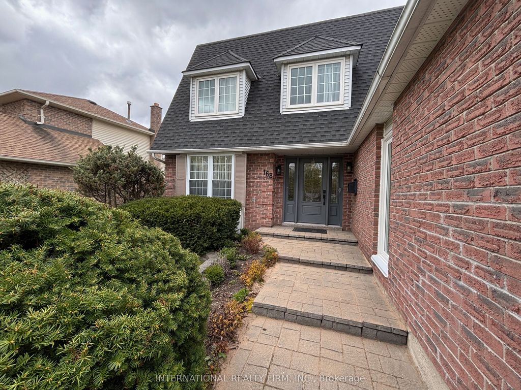 Photo of 168 Willow Lane, Newmarket, ON L3Y 4J3 (MLS # N13076092)