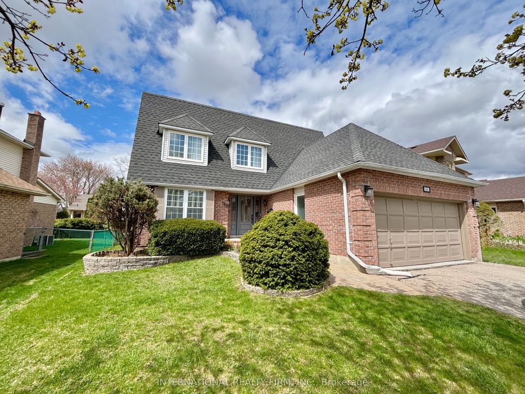 Photo of 168 Willow Lane, Newmarket, ON L3Y 4J3 (MLS # N13076092)