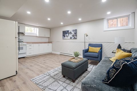 364 Rathburn Road Toronto ON M9B 2M1