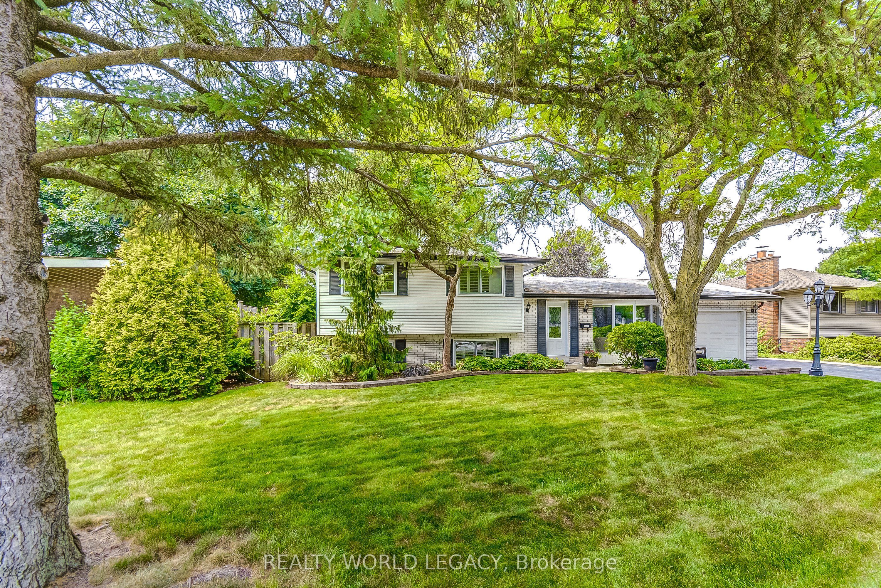 5107 Spruce Avenue
