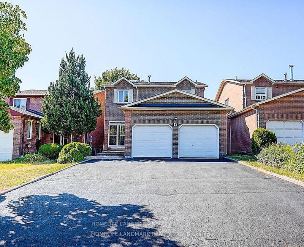 Photo of 15 Saintsbury Square, Toronto, ON M1V 3K1 (MLS # E12456986)