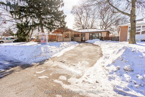 29 Chesterfield Road Brampton ON L6W 1L2