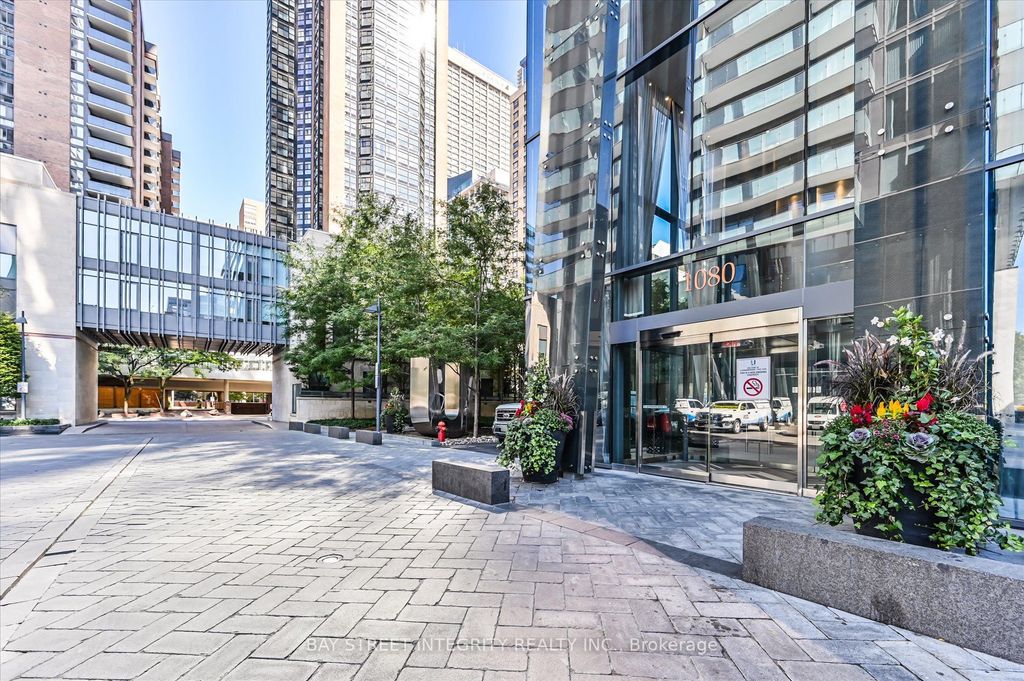 Photo of 1080 Bay Street #5302, Toronto, ON M5S 0A5 (MLS # C12442810)
