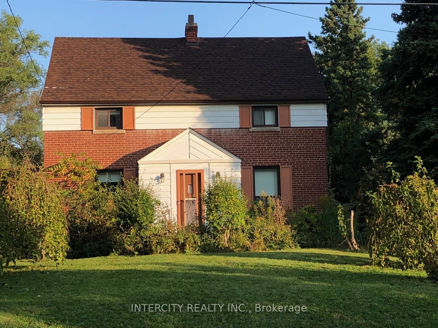 72 Arnold Avenue