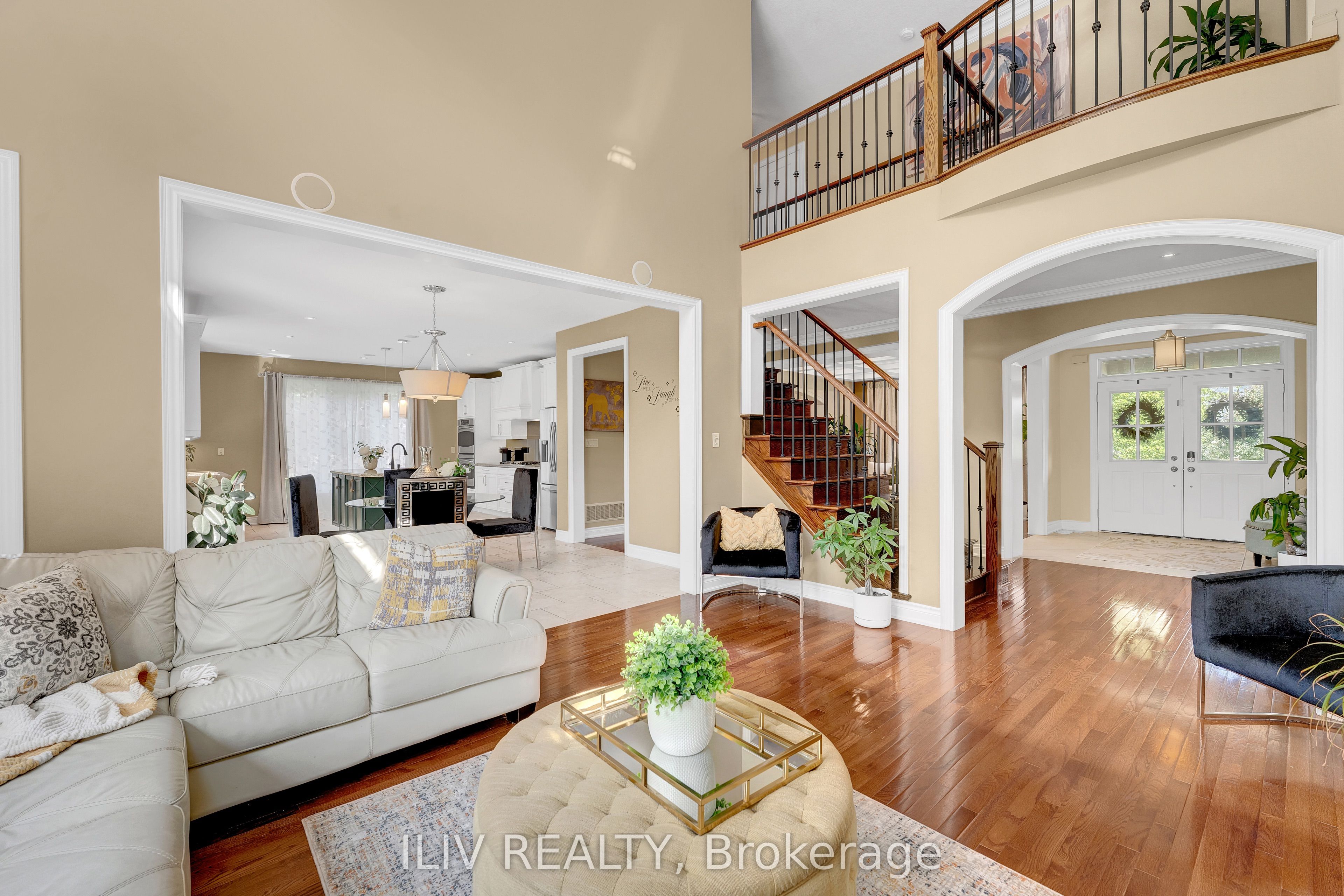 41 Country Club Crescent