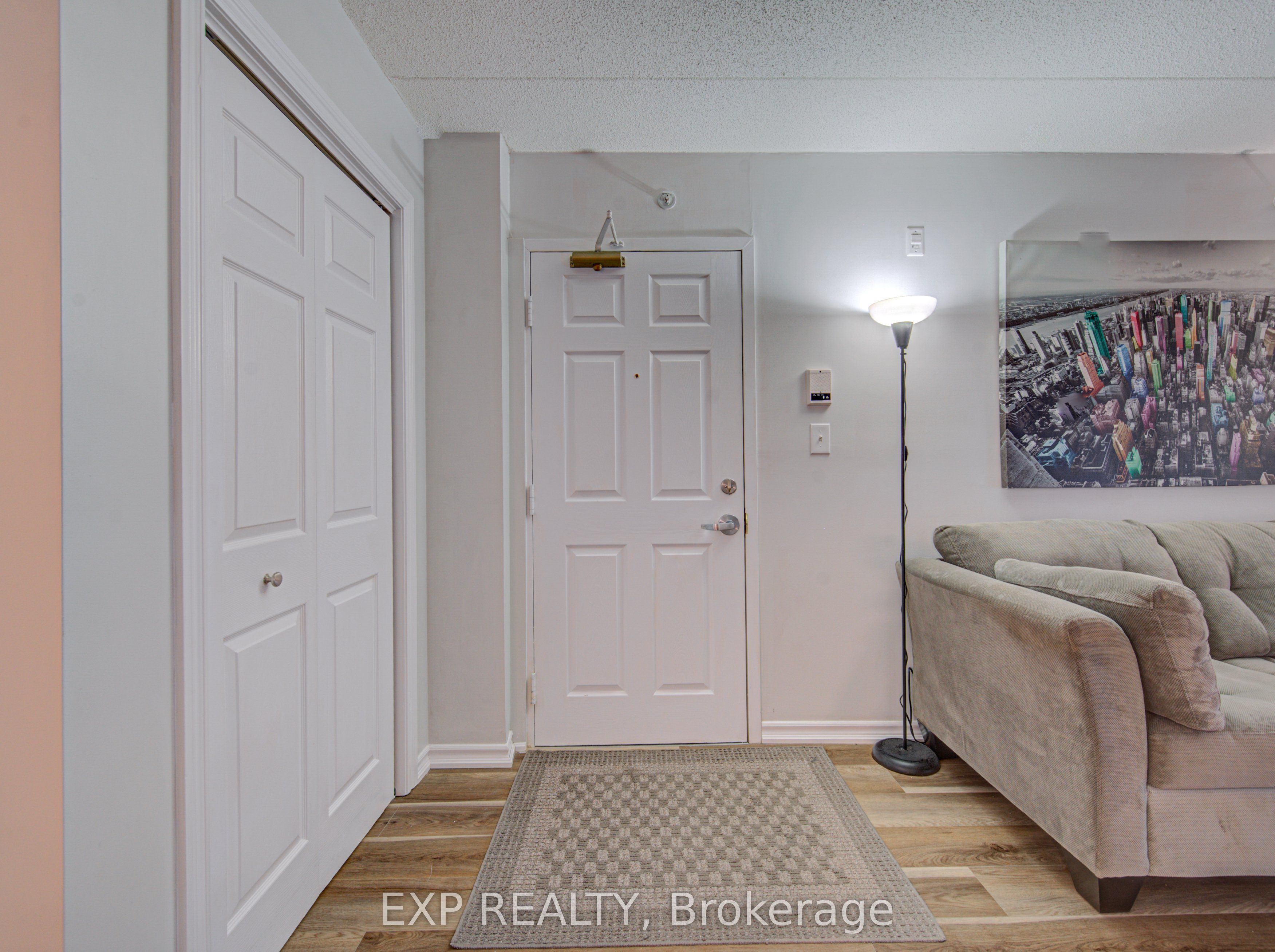1490 Bishops Gate 106