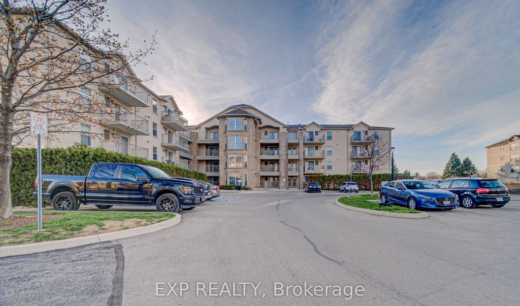 Photo of 1490 Bishops Gate #106, Oakville, ON L6M 4N3 (MLS # W13055916)