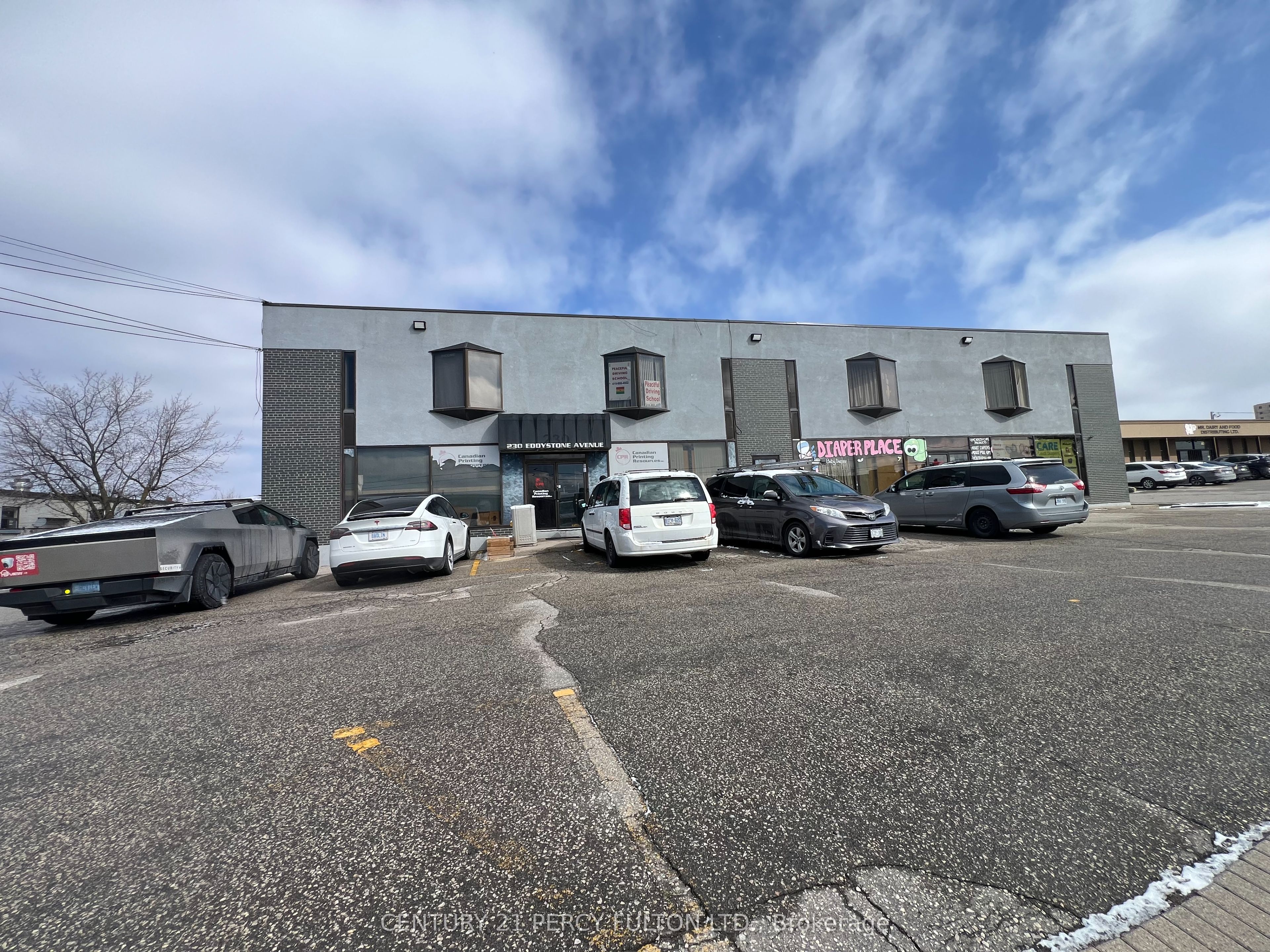 Photo 1 of 18 — 230 Eddystone Avenue 204, Toronto, ON M3N 1H7