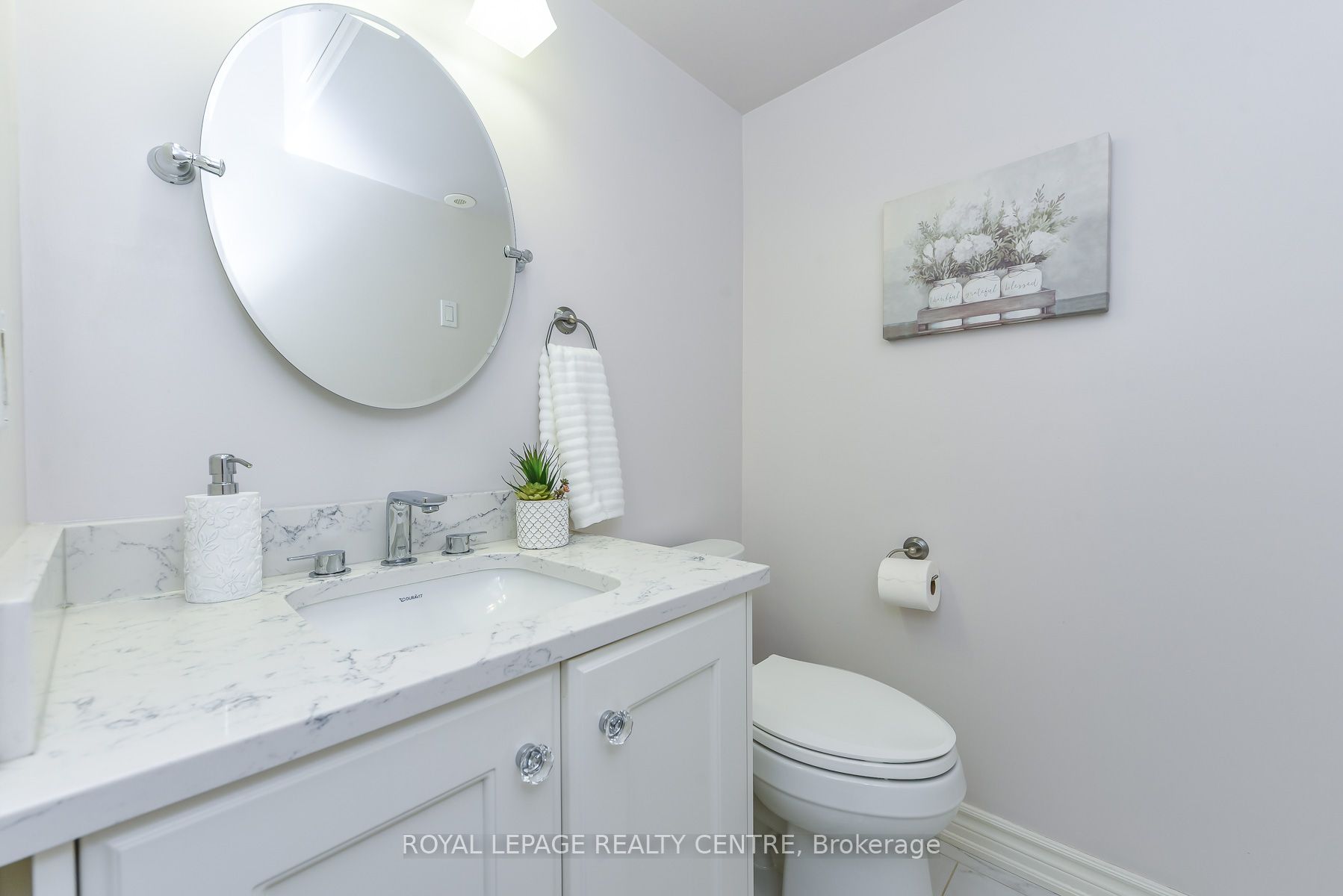 60 Rosewood Avenue 210