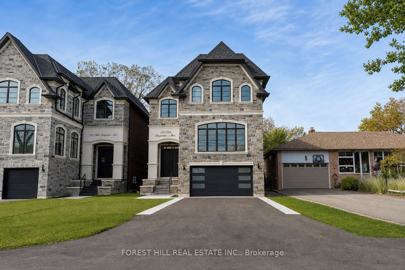 152 Olde Bayview Avenue