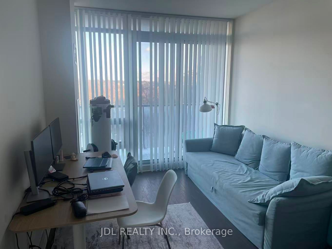 825 Church Street N 806